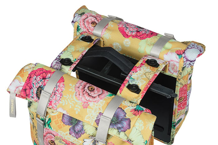 Basil Bloom Field Double Pannier